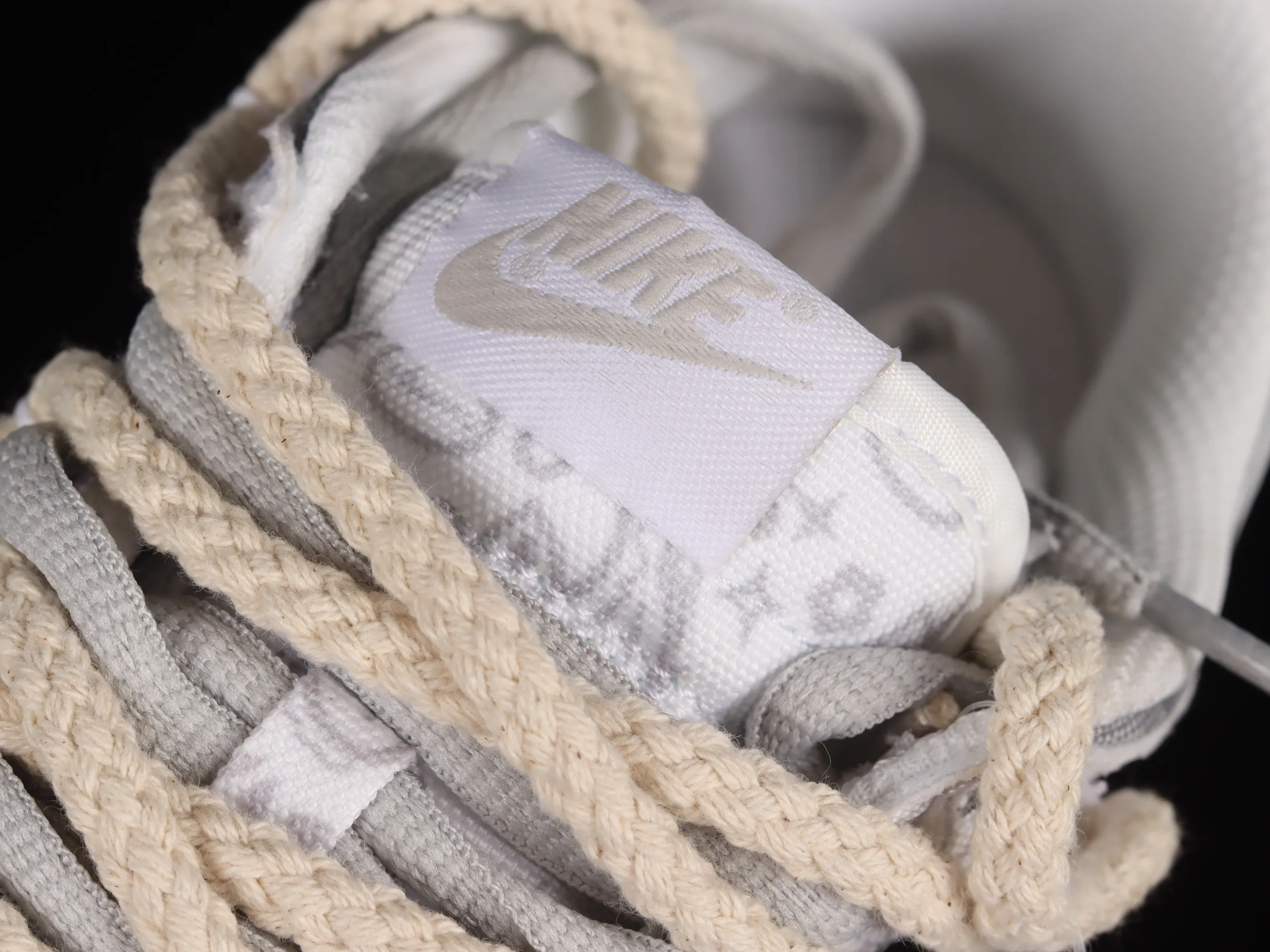 All categories Nk SB Dunk series Nk SB Dunk Low low-top sneakers Nk Dunk Low ESS reverse cashew flower customized version of deconstructed strap casual sneakers DJ9955-100